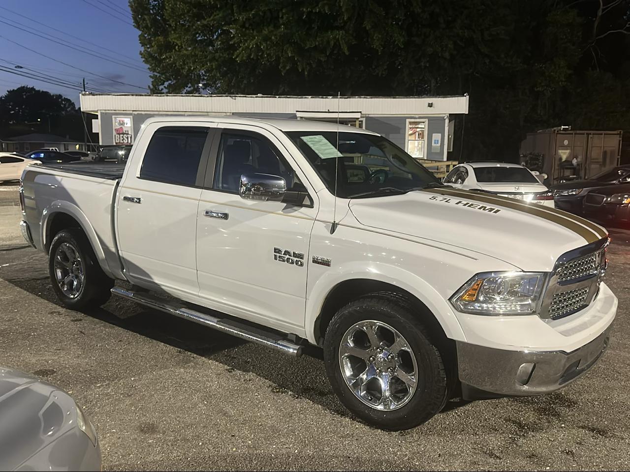 2018 RAM 1500 Laramie Crew Cab SWB 4WD