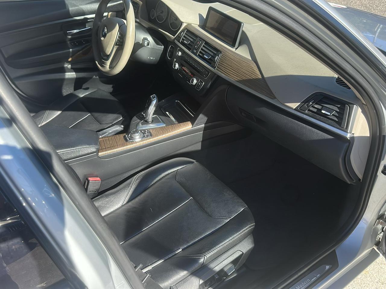 BMW 3-Series 335i Sedan 2012