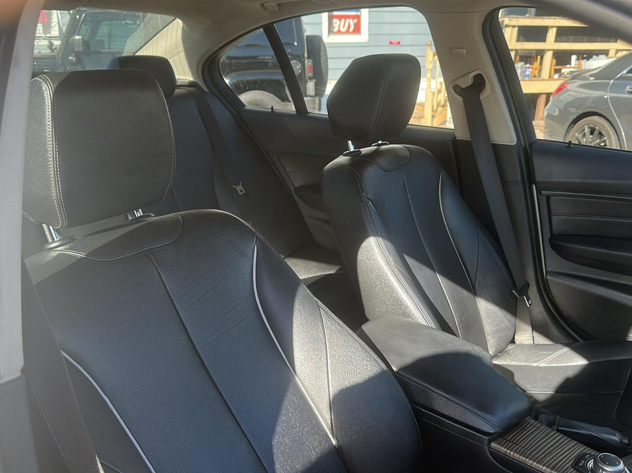 BMW 3-Series 335i Sedan 2012