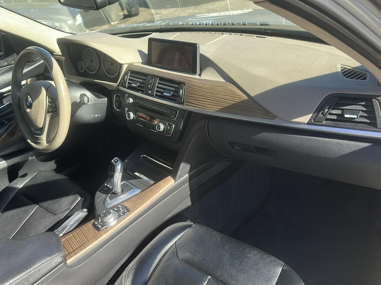 BMW 3-Series 335i Sedan 2012