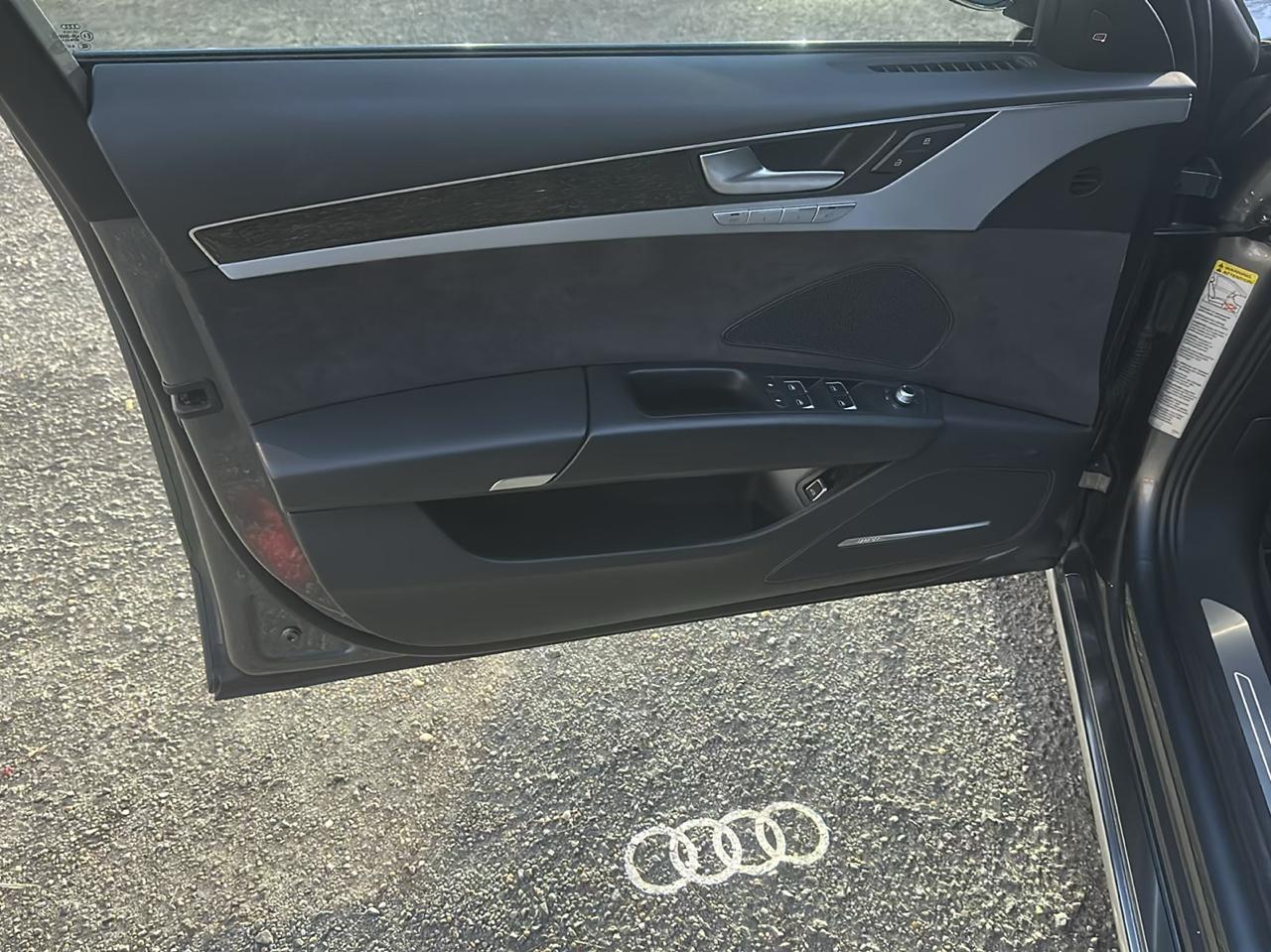 Audi A8 3.0T quattro 2015