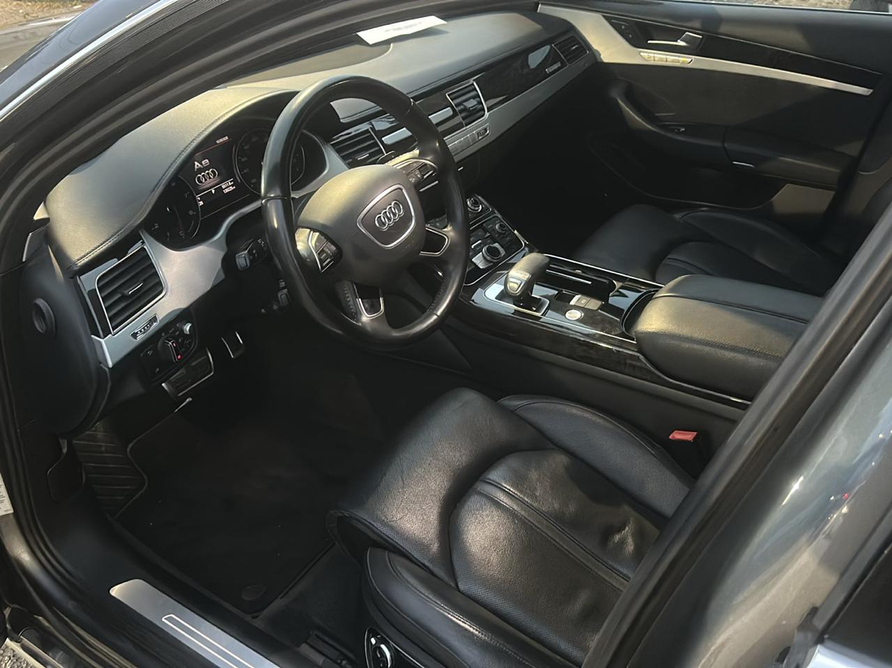 Audi A8 3.0T quattro 2015