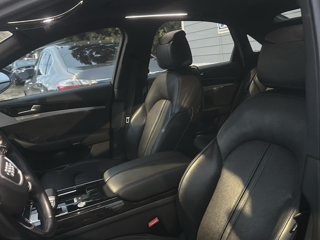 Audi A8 3.0T quattro 2015
