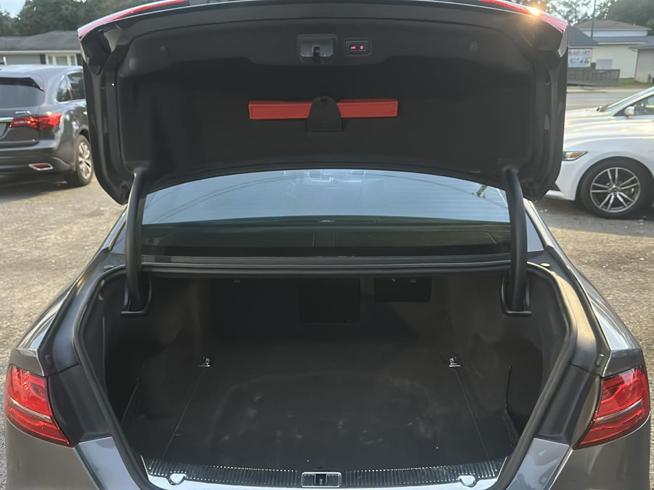 Audi A8 3.0T quattro 2015