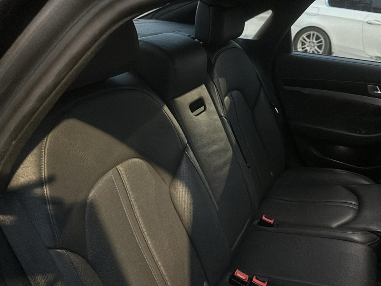 Audi A8 3.0T quattro 2015