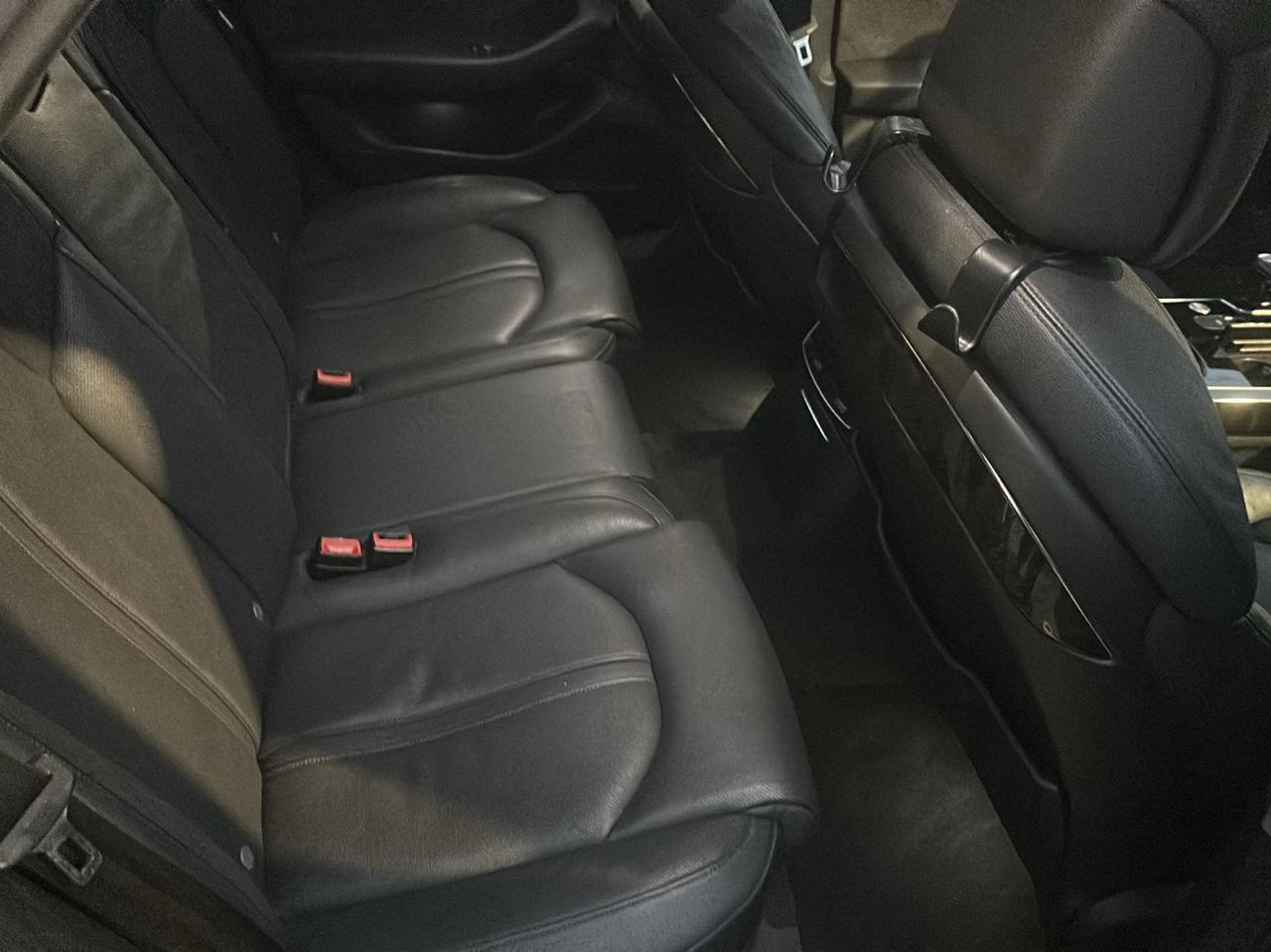 Audi A8 3.0T quattro 2015