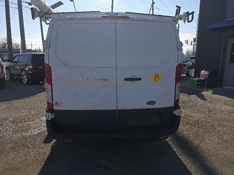 Ford Transit 250 Van Low Roof w/Sliding Pass. 130-in. WB 2015