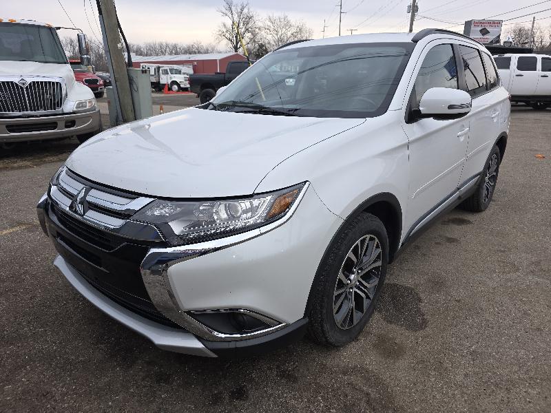 Mitsubishi Outlander SE 2WD 2016