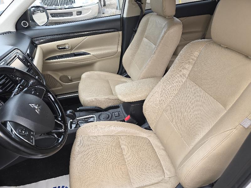 Mitsubishi Outlander SE 2WD 2016