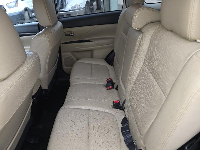 Mitsubishi Outlander SE 2WD 2016