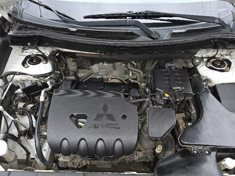 Mitsubishi Outlander SE 2WD 2016