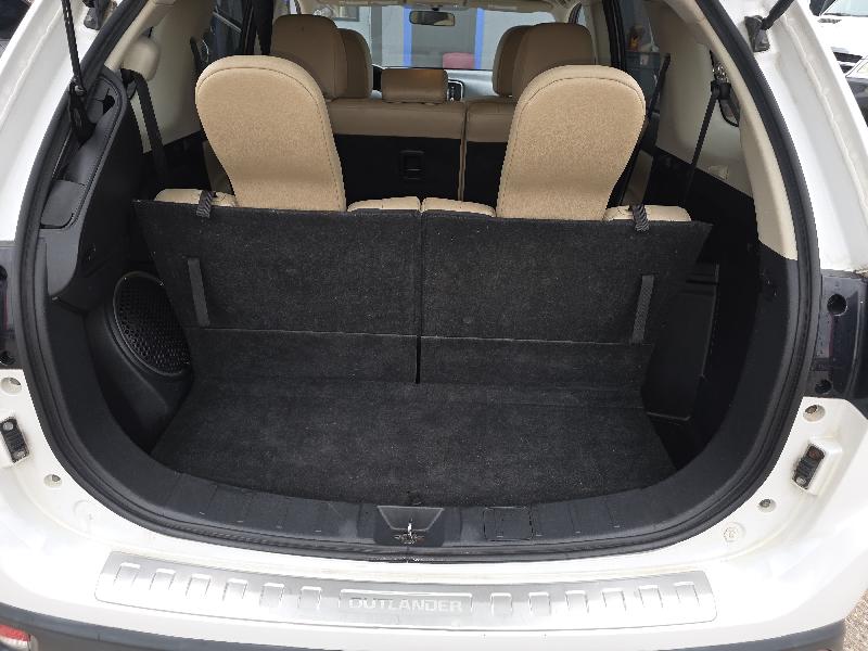 Mitsubishi Outlander SE 2WD 2016