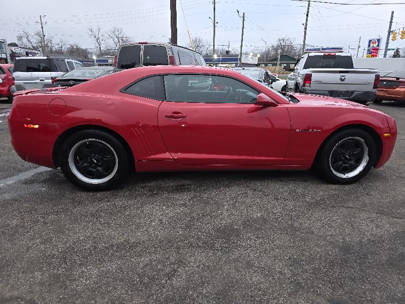 Chevrolet Camaro LS Coupe 2012
