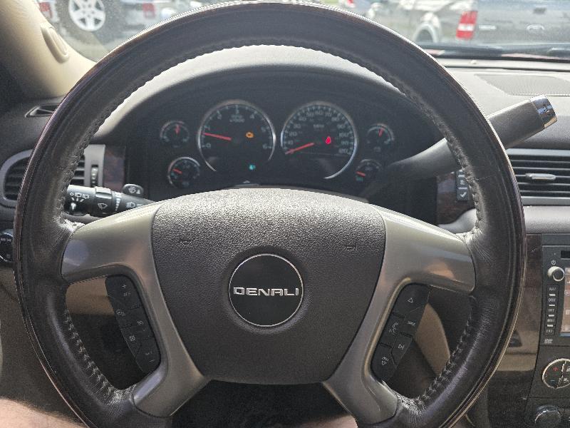 GMC Yukon Denali 4WD 2014