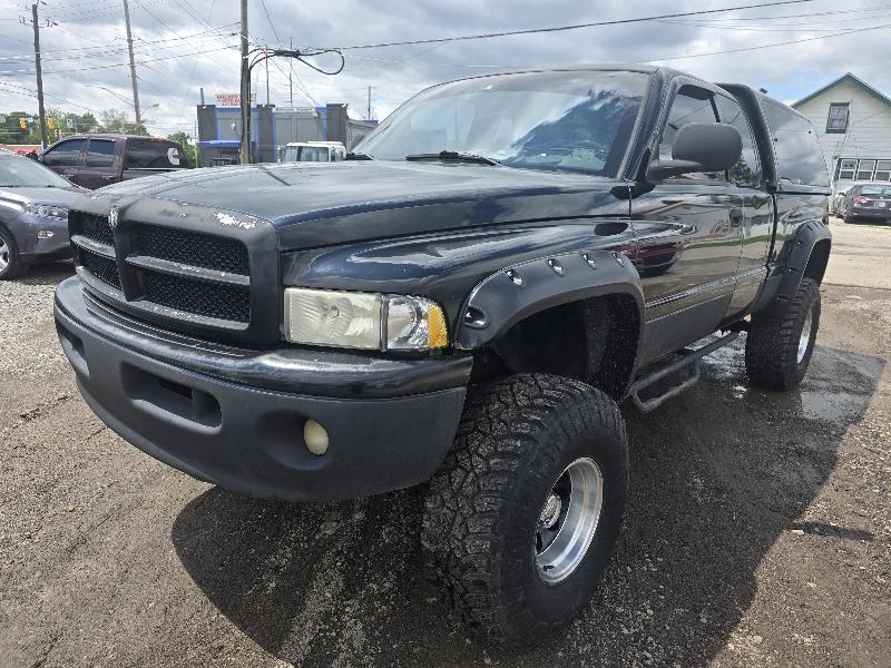 Dodge Ram 1500 Quad Cab Short Bed 4WD 2000