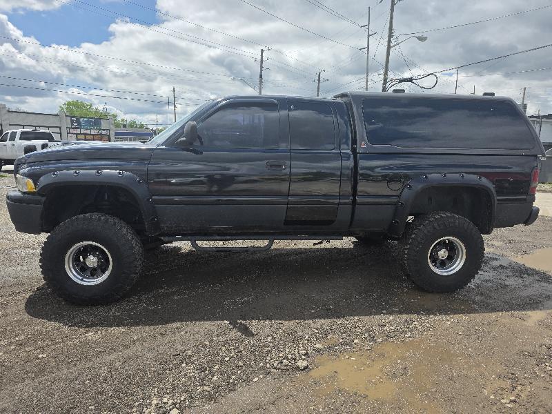 Dodge Ram 1500 Quad Cab Short Bed 4WD 2000