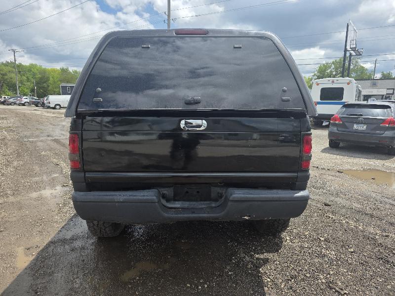 Dodge Ram 1500 Quad Cab Short Bed 4WD 2000