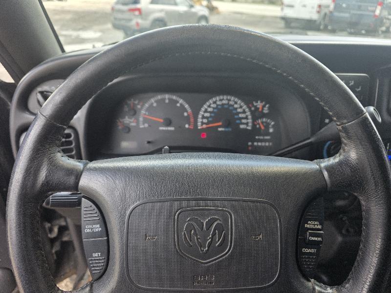 Dodge Ram 1500 Quad Cab Short Bed 4WD 2000