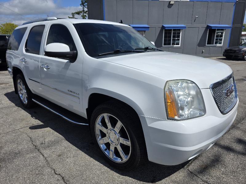 GMC Yukon Denali 4WD 2009