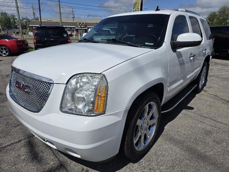 GMC Yukon Denali 4WD 2009