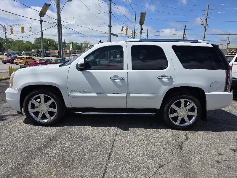 GMC Yukon Denali 4WD 2009
