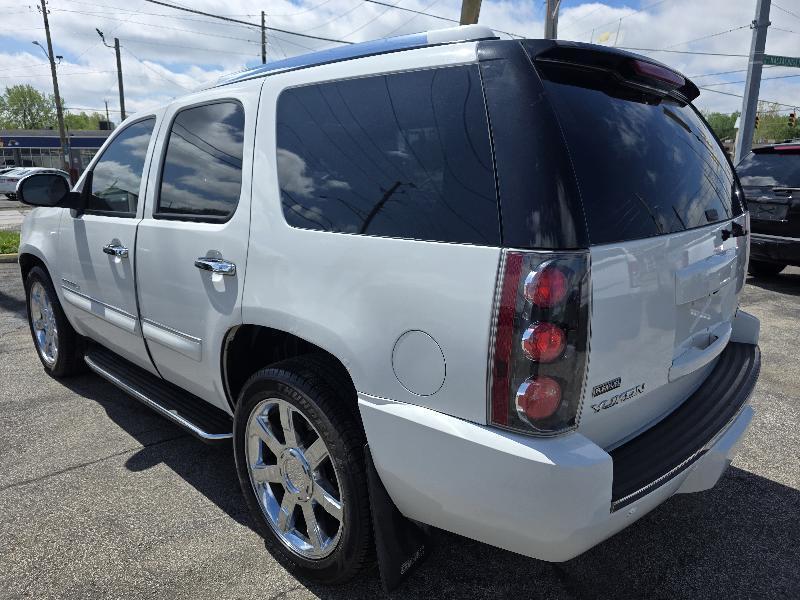 GMC Yukon Denali 4WD 2009