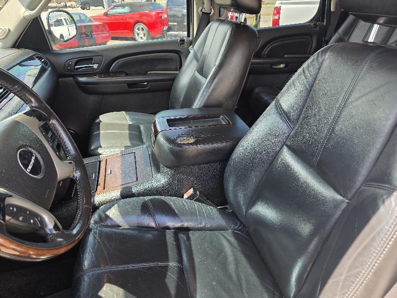 GMC Yukon Denali 4WD 2009