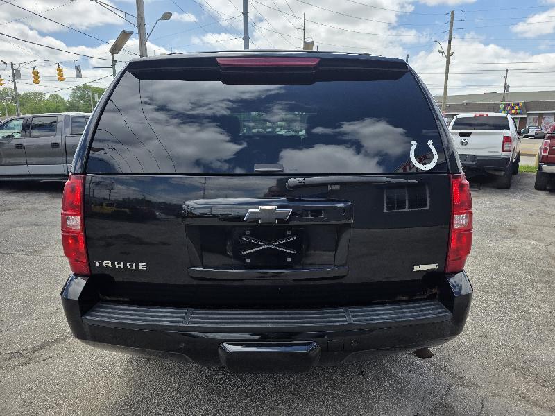 Chevrolet Tahoe LT 4WD 2011
