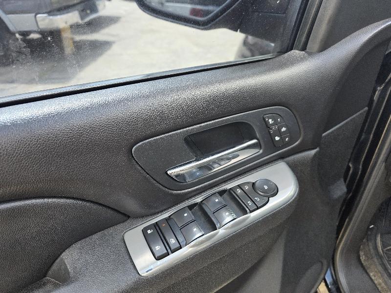 Chevrolet Tahoe LT 4WD 2011