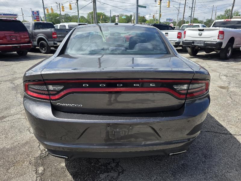 Dodge Charger SE 2015