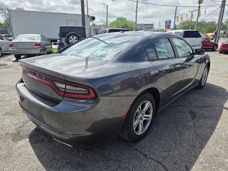 Dodge Charger SE 2015