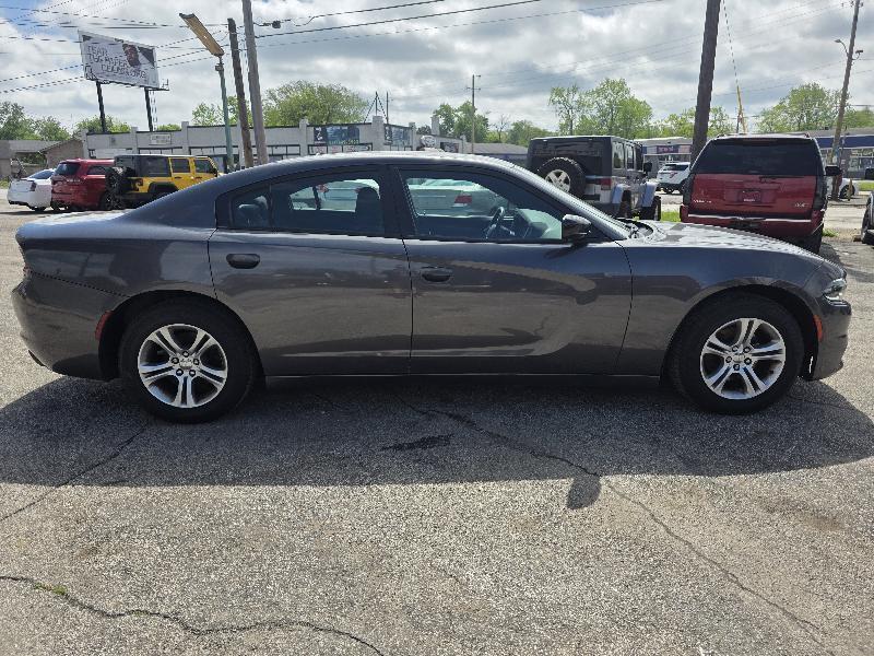 Dodge Charger SE 2015