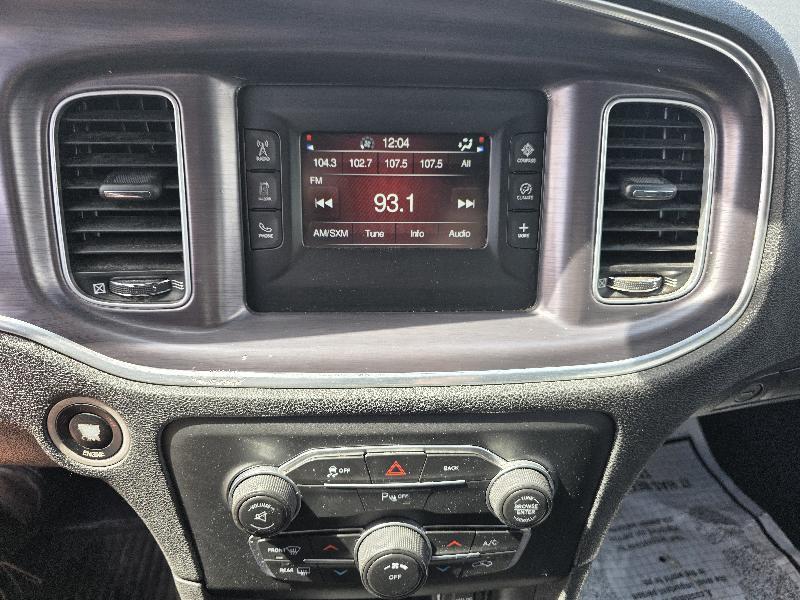 Dodge Charger SE 2015