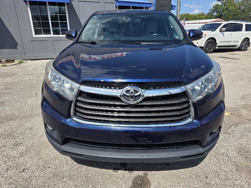 Toyota Highlander LE AWD V6 2016