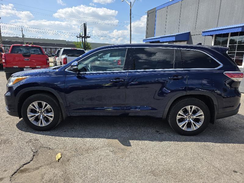 Toyota Highlander LE AWD V6 2016