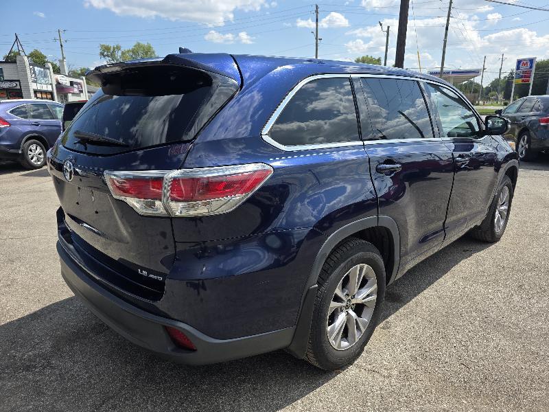 Toyota Highlander LE AWD V6 2016