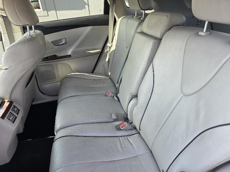 Toyota Venza LE V6 AWD 2012