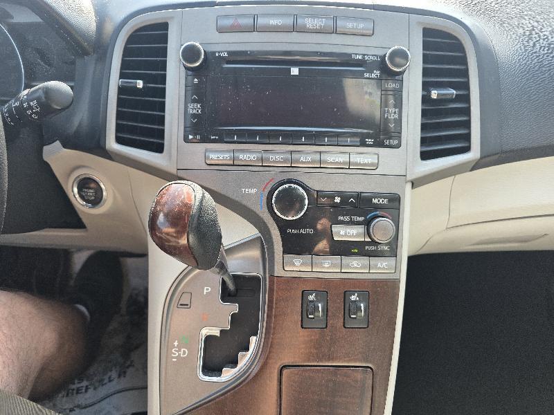 Toyota Venza LE V6 AWD 2012