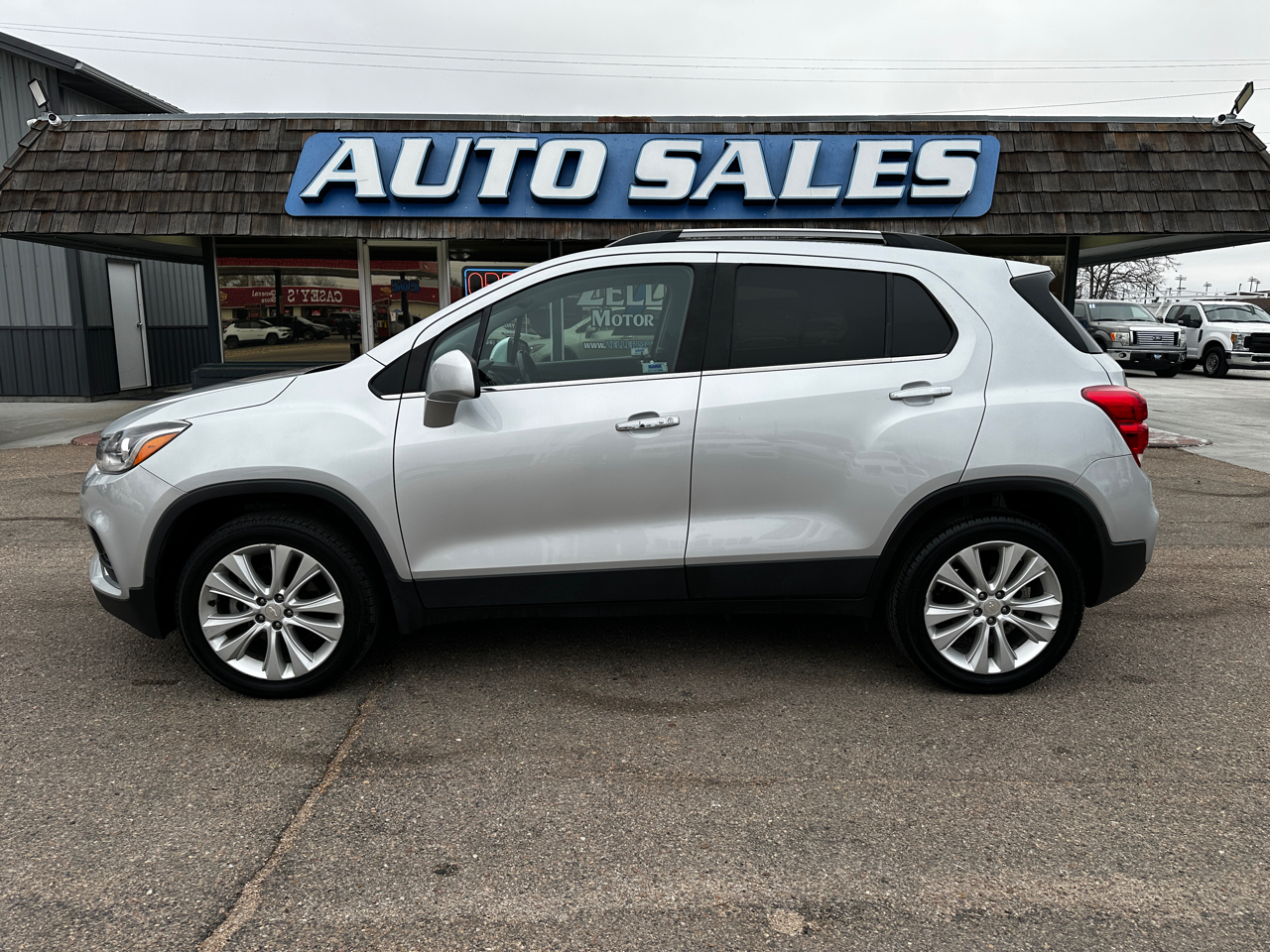 2019 Chevrolet Trax Premier photo 2