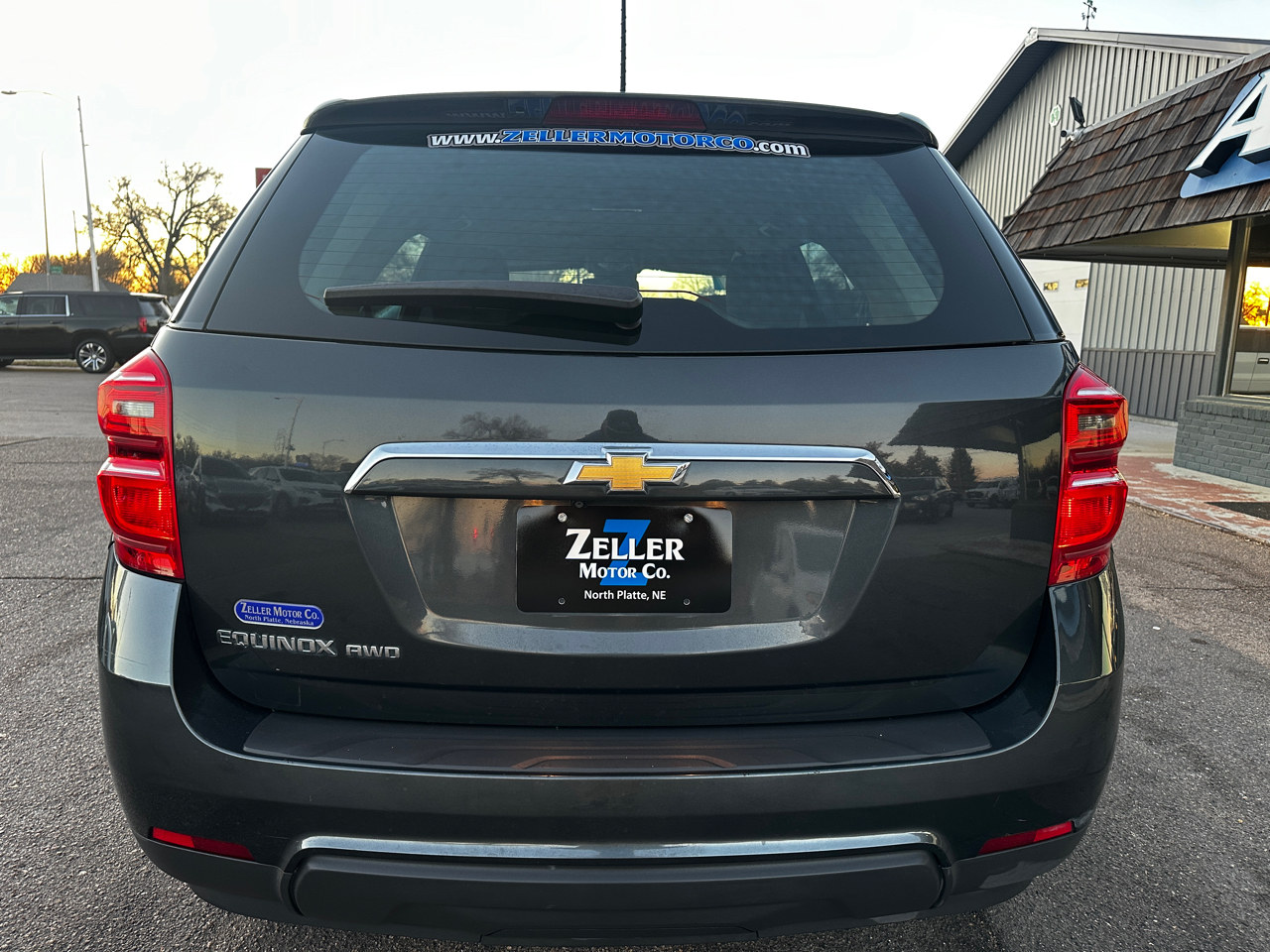 2017 Chevrolet Equinox LS photo 3