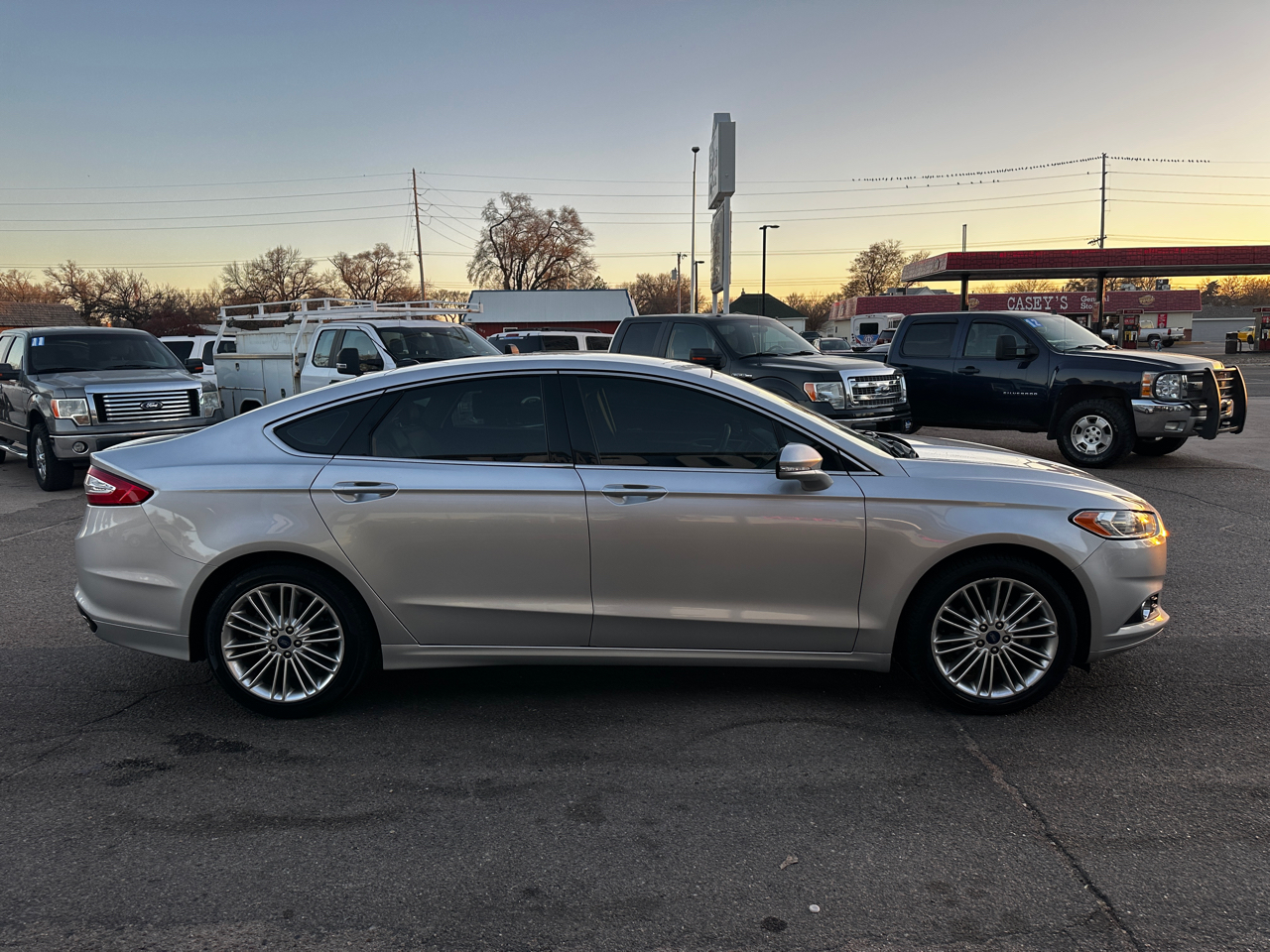2015 Ford Fusion SE photo 4