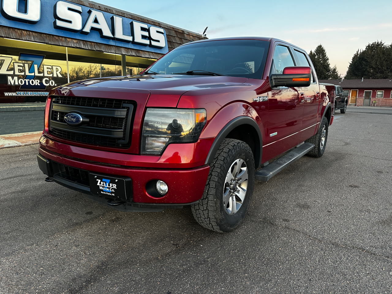 2014 Ford F-150 4WD SuperCrew 145" FX4