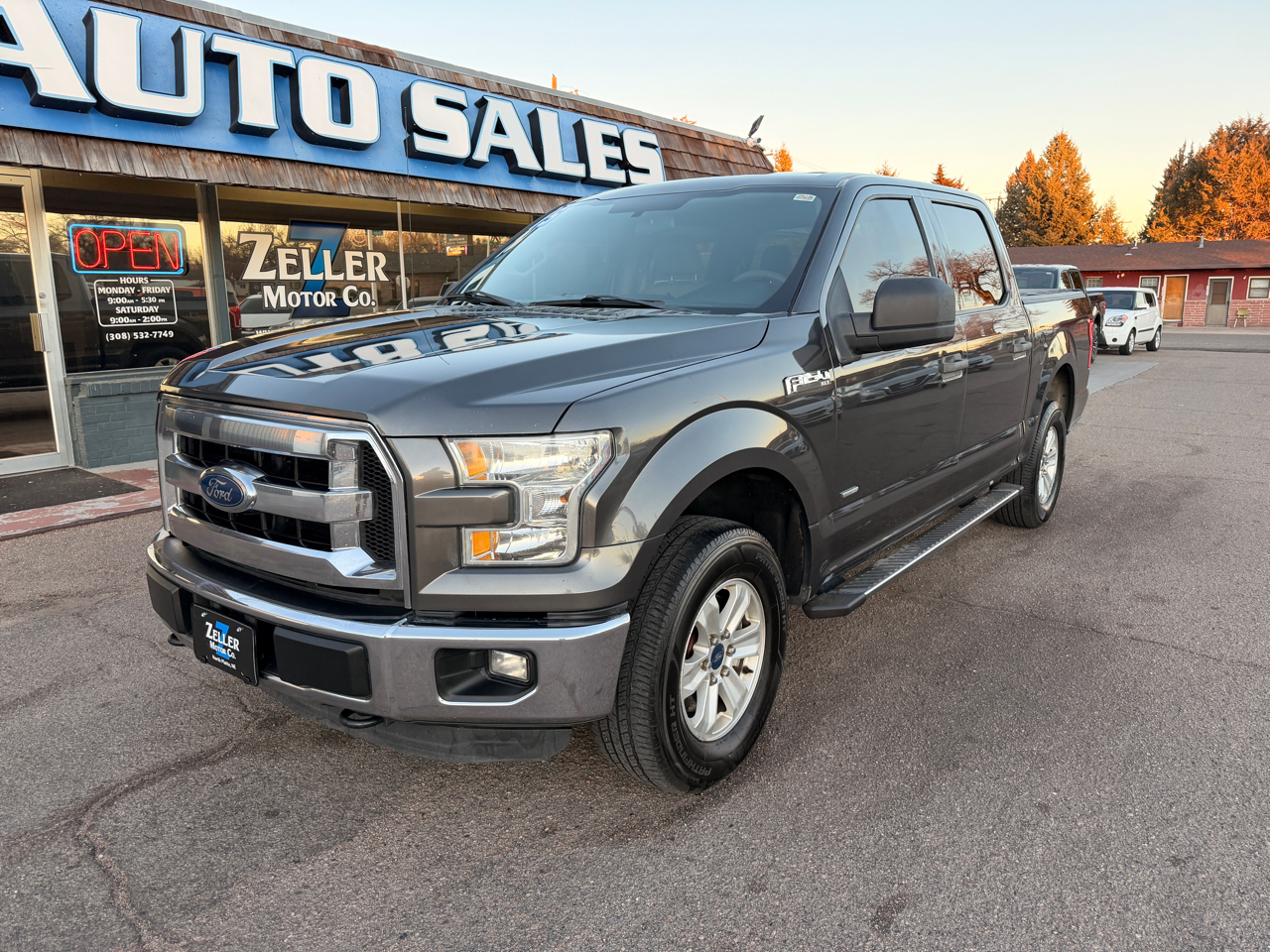 2015 Ford F-150 4WD SuperCrew 145" XLT