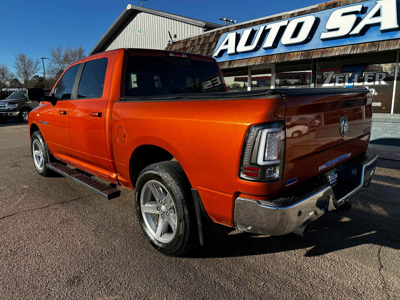 Dodge Ram 1500 4WD Crew Cab 140.5" Sport 2010
