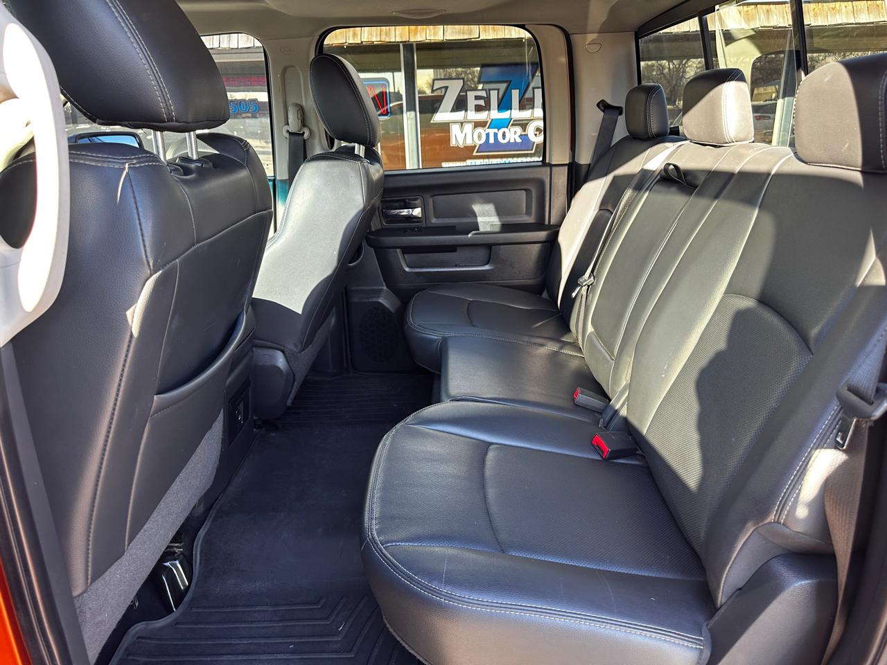 Dodge Ram 1500 4WD Crew Cab 140.5" Sport 2010