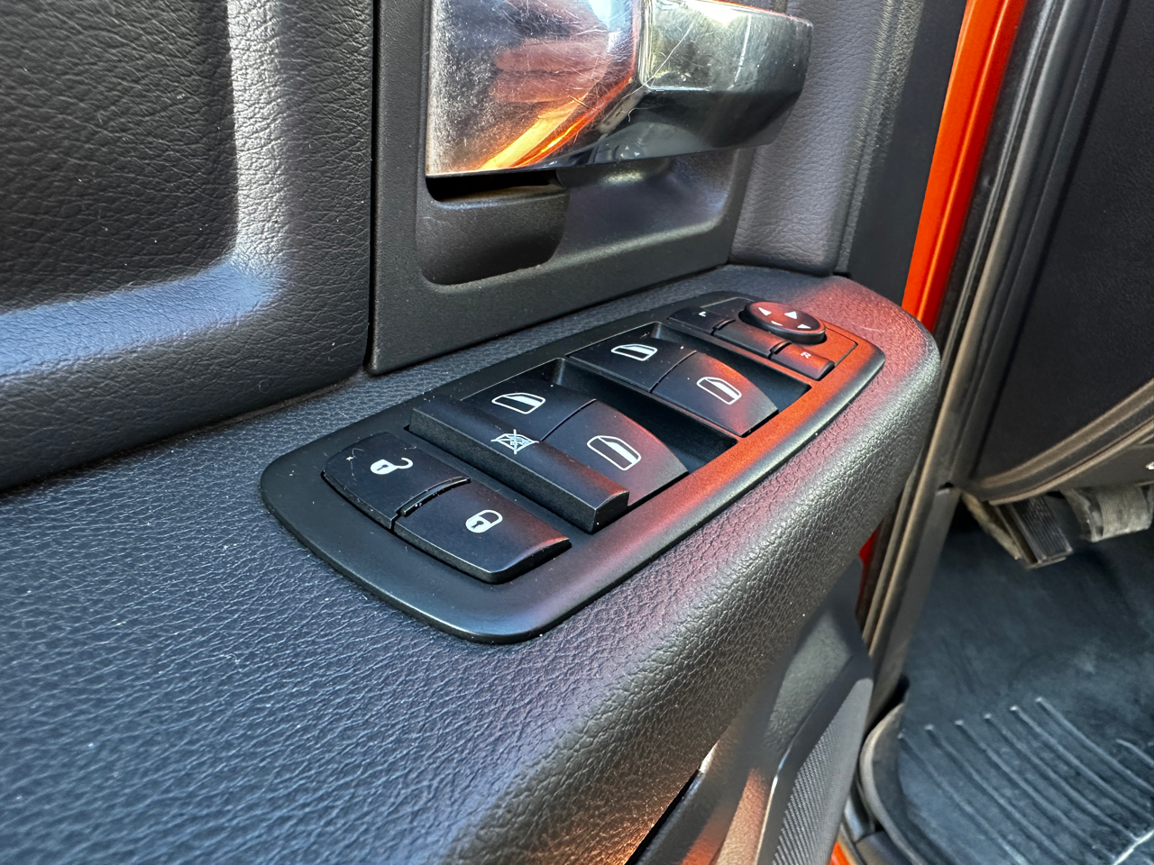 Dodge Ram 1500 4WD Crew Cab 140.5" Sport 2010