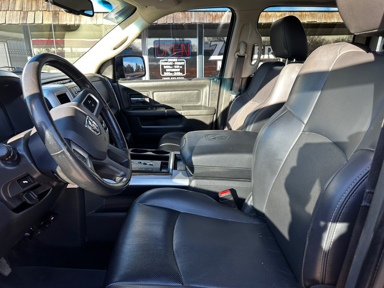 Dodge Ram 1500 4WD Crew Cab 140.5" Sport 2010