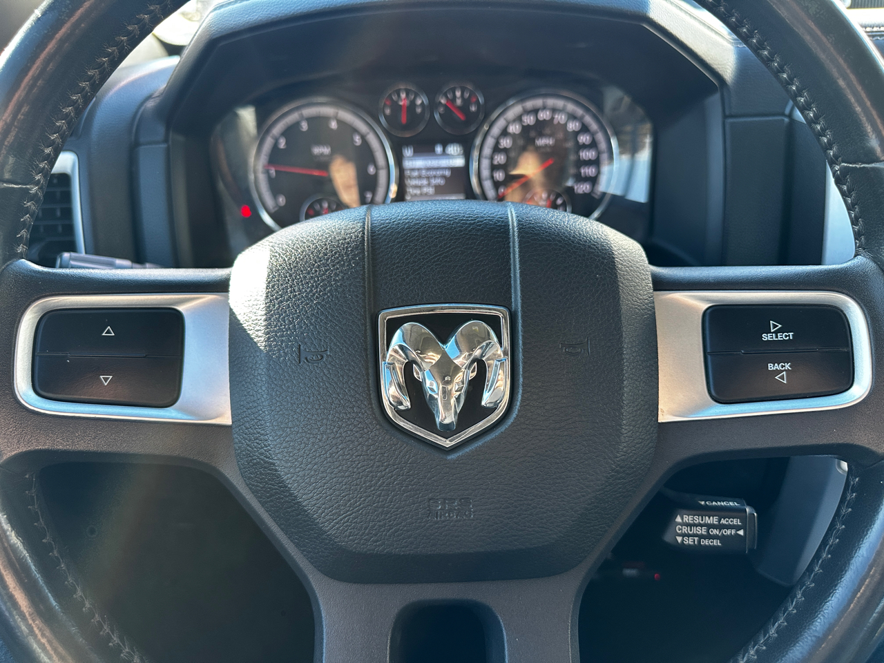 Dodge Ram 1500 4WD Crew Cab 140.5" Sport 2010