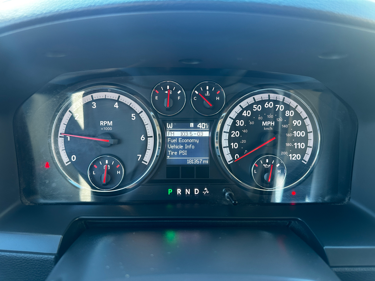 Dodge Ram 1500 4WD Crew Cab 140.5" Sport 2010