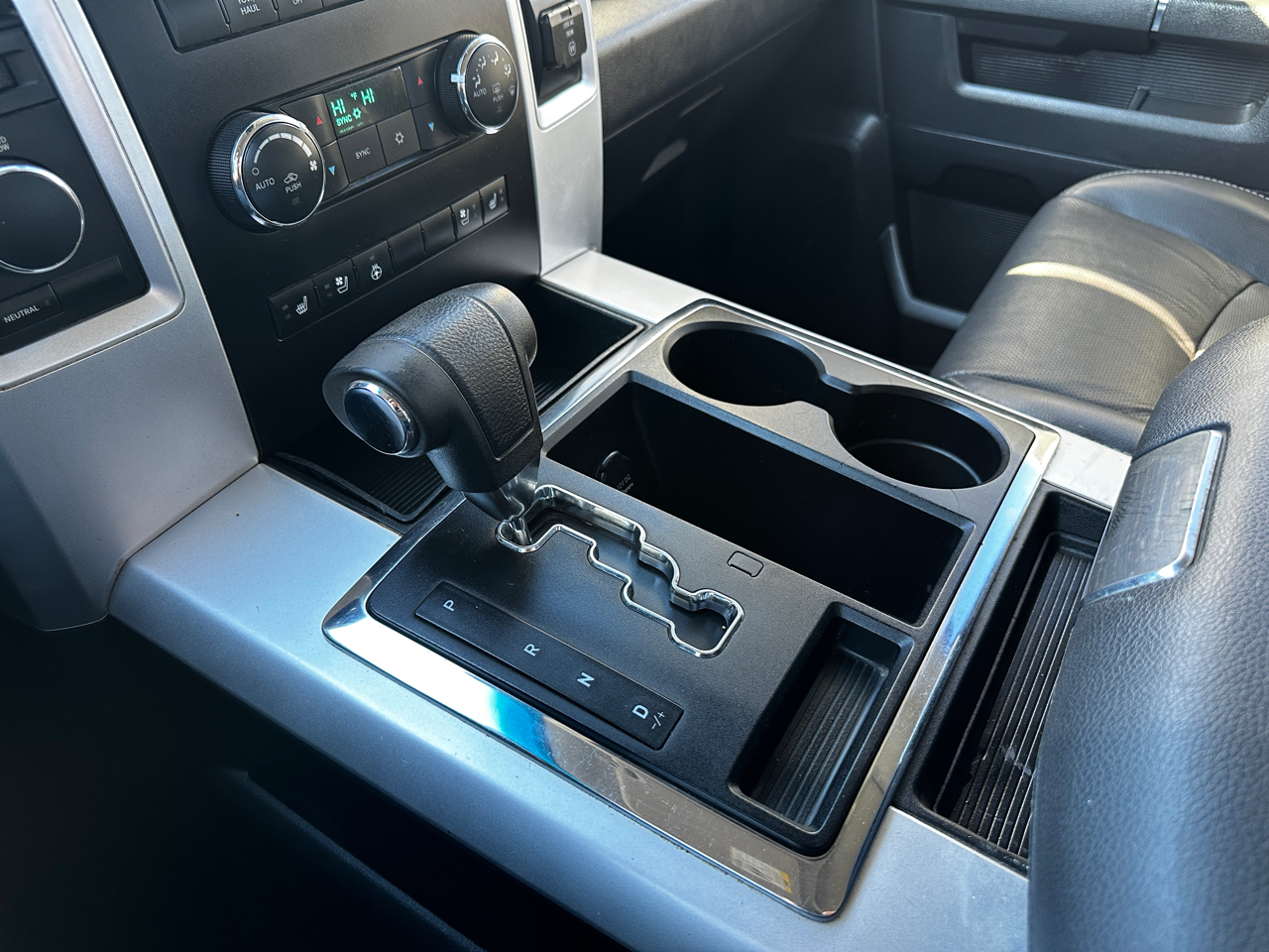 Dodge Ram 1500 4WD Crew Cab 140.5" Sport 2010